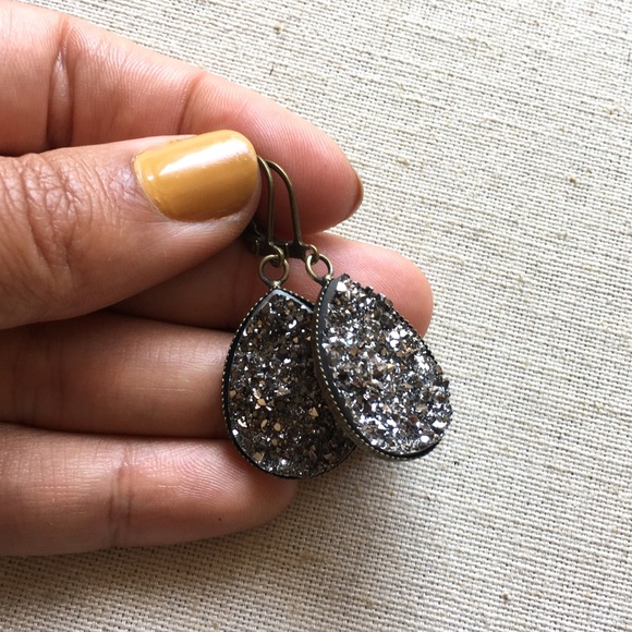 Large Gunmetal imitation Druzy Statement Earrings - Picture 4 of 7